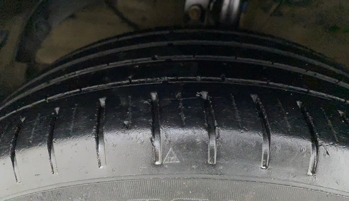 2016 Maruti Baleno ALPHA PETROL 1.2, Petrol, Manual, 86,033 km, Left Front Tyre Tread