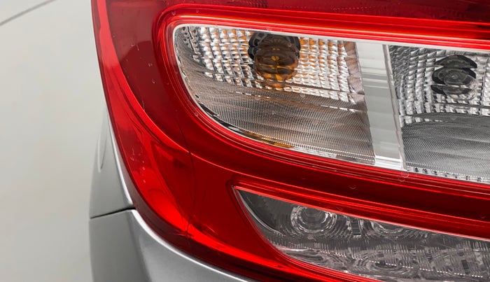 2016 Maruti Baleno ALPHA PETROL 1.2, Petrol, Manual, 86,033 km, Left tail light - < 2 inches,no. = 2