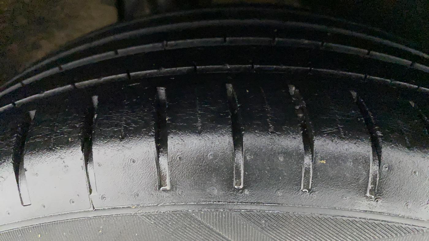 2016 Maruti Baleno ALPHA PETROL 1.2, Petrol, Manual, 86,033 km, Right Rear Tyre Tread