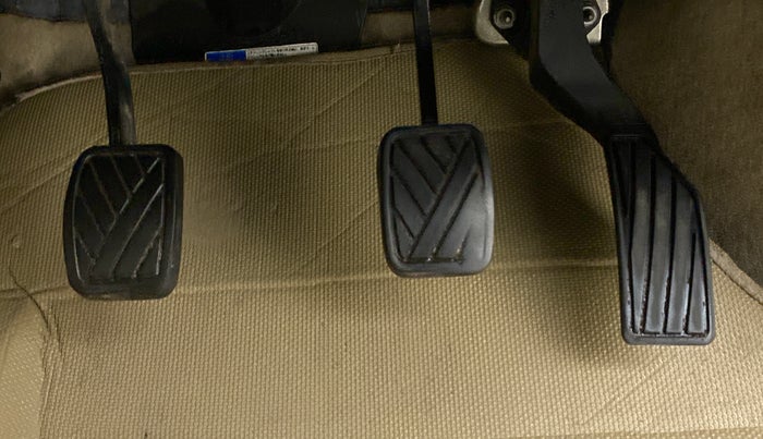 2015 Maruti Ciaz VXI PLUS, Petrol, Manual, 73,292 km, Pedals