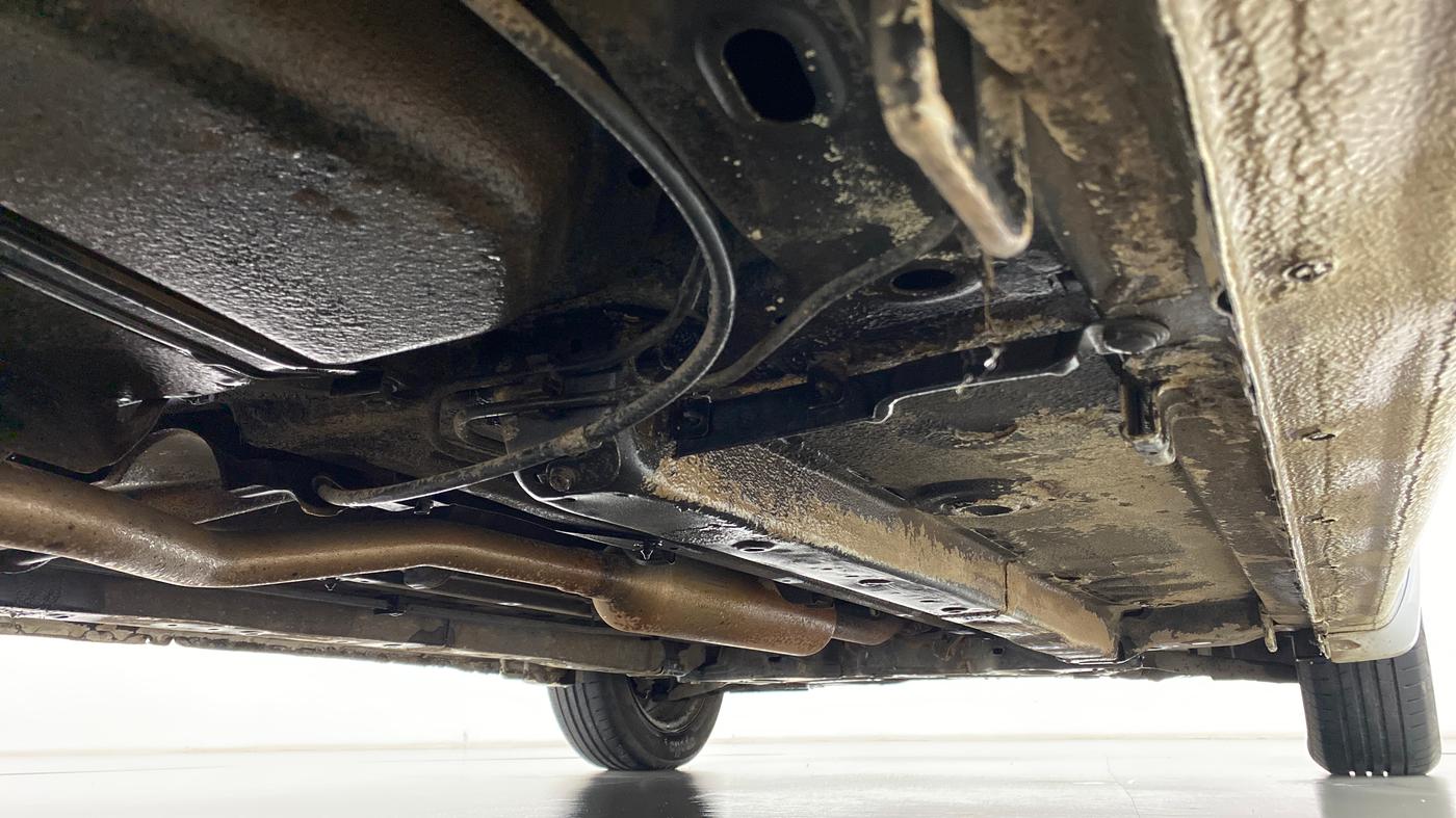 2015 Maruti Ciaz VXI PLUS, Petrol, Manual, 73,292 km, Right Side Underbody