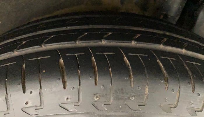 2017 Maruti IGNIS ZETA 1.2 AMT, Petrol, Automatic, 30,005 km, Left Rear Tyre Tread
