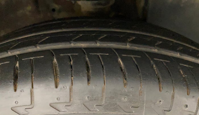 2017 Maruti IGNIS ZETA 1.2 AMT, Petrol, Automatic, 30,005 km, Right Front Tyre Tread