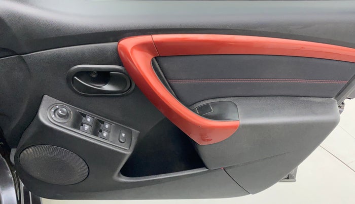 2017 Renault Duster RXS CVT 106 PS, Petrol, Automatic, 52,445 km, Driver Side Door Panels Control