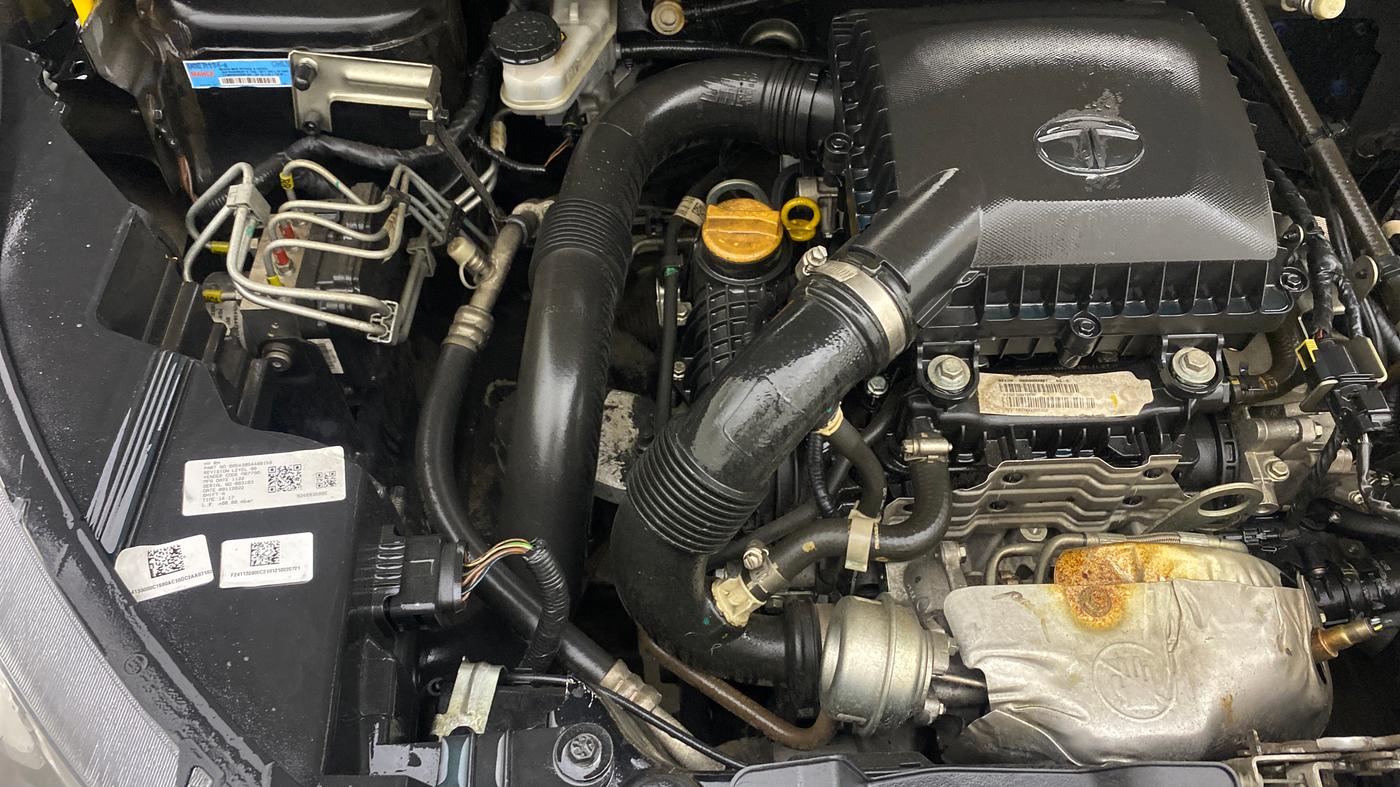2022 Tata NEXON XZ PLUS (HS) PETROL DARK EDITION, Petrol, Manual, 47,170 km, Engine View - Right