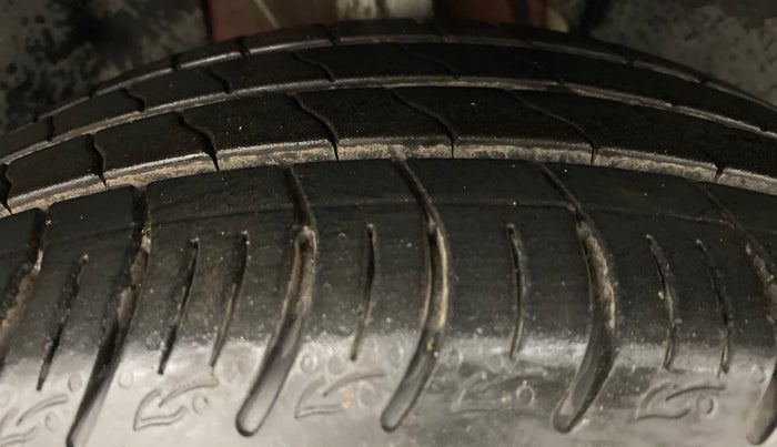 2020 Tata ALTROZ XZ 1.2, Petrol, Manual, 9,326 km, Right Front Tyre Tread
