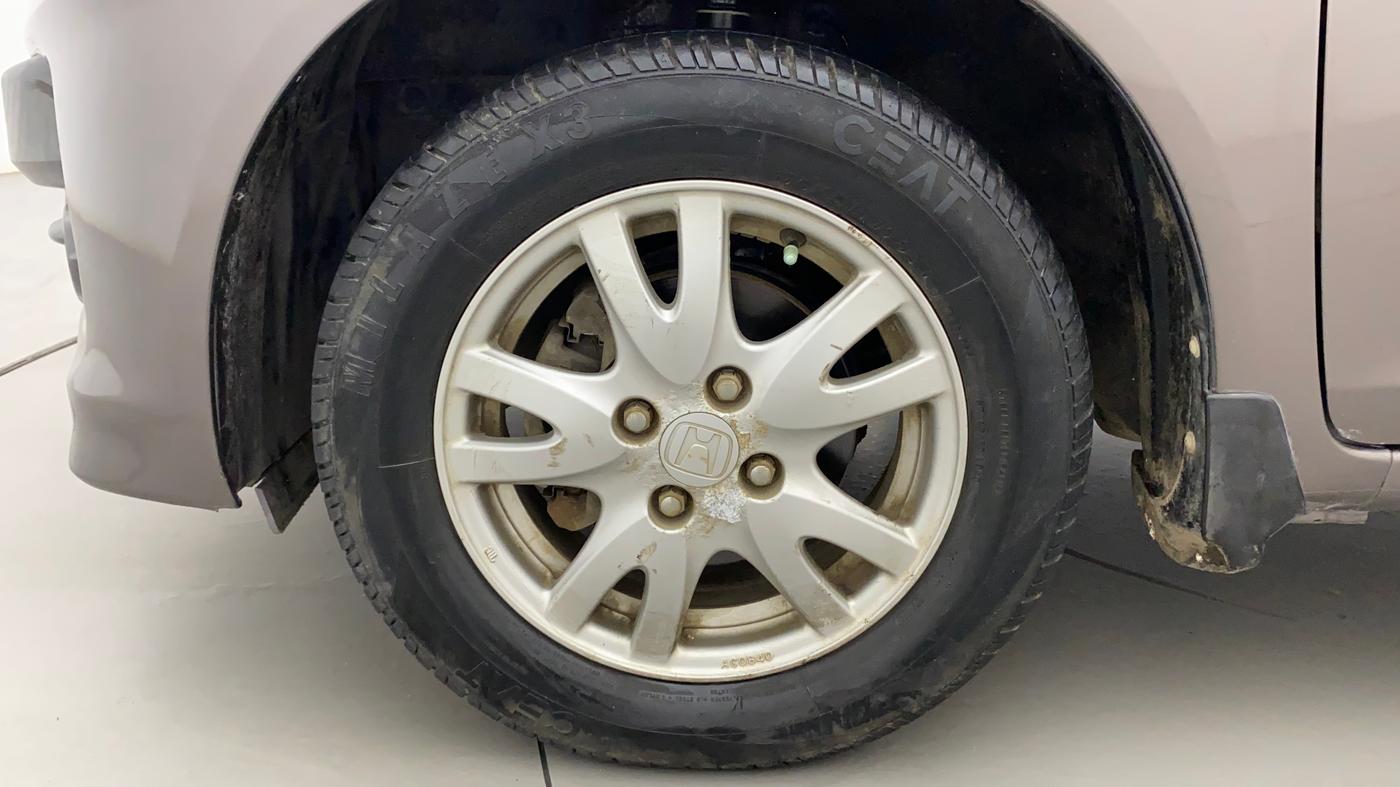 2014 Honda Brio VX MT, Petrol, Manual, 20,717 km, Left Front Wheel