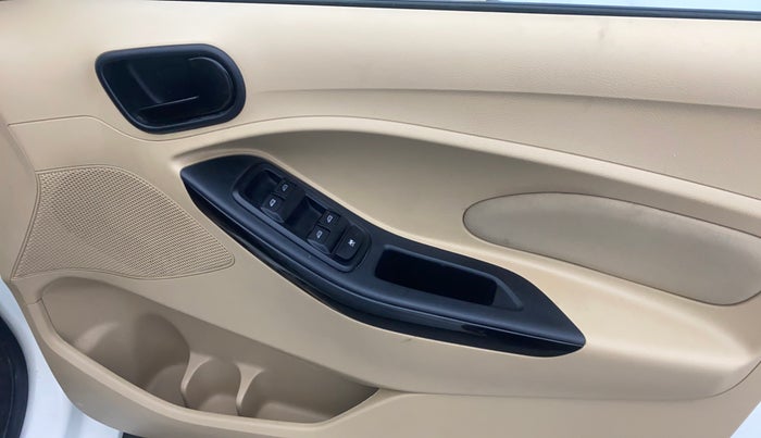 2021 Ford Figo Aspire TITANIUM 1.2 PETROL, Petrol, Manual, 50,107 km, Driver Side Door Panels Control
