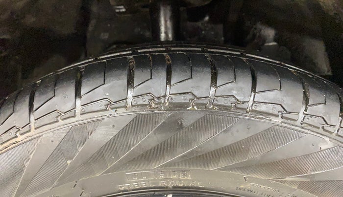 2017 Tata NEXON XZ PLUS PETROL, Petrol, Manual, 81,591 km, Right Front Tyre Tread