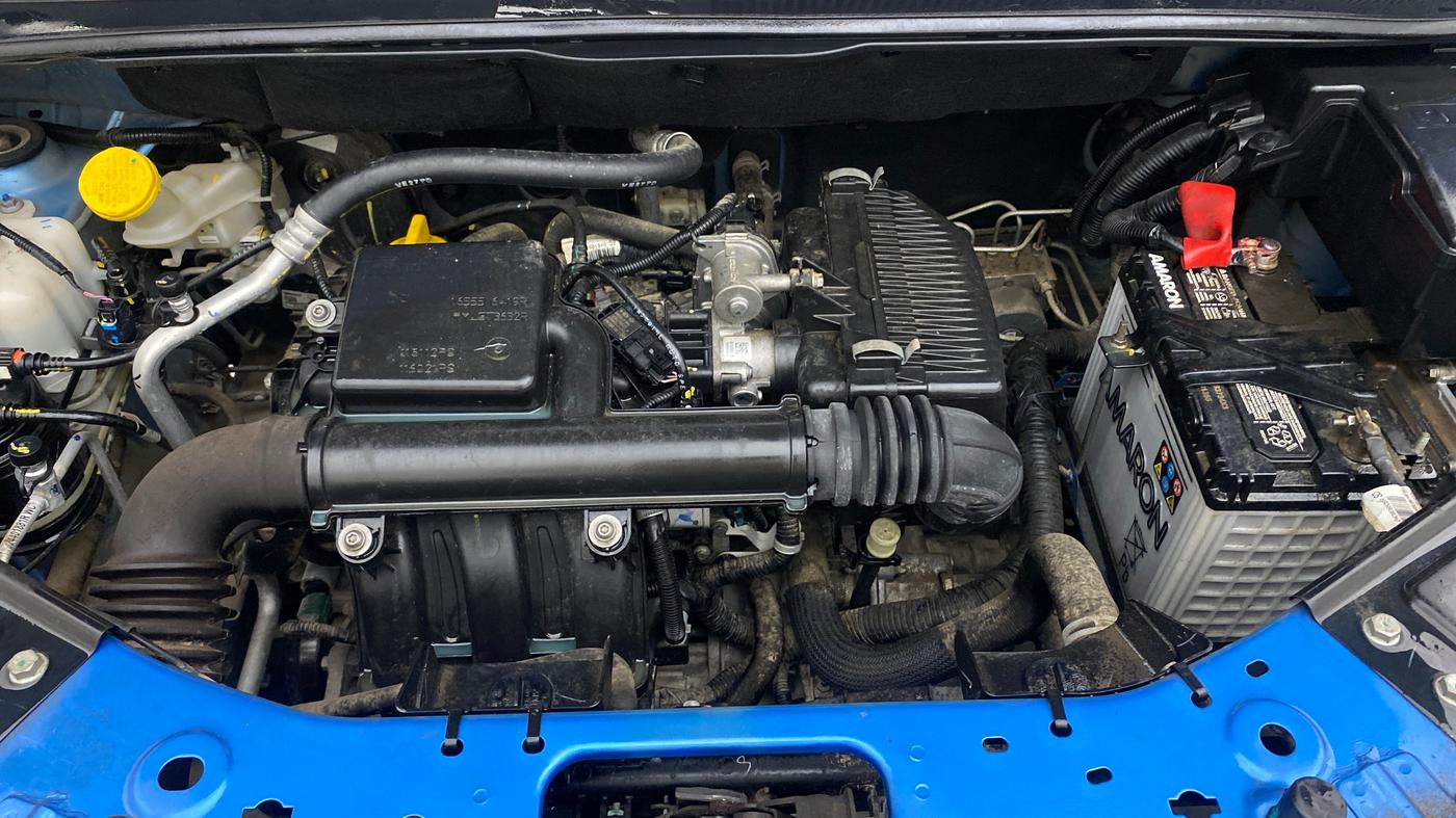 2023 Renault Kiger RXZ AMT, Petrol, Automatic, 8,339 km, Engine View