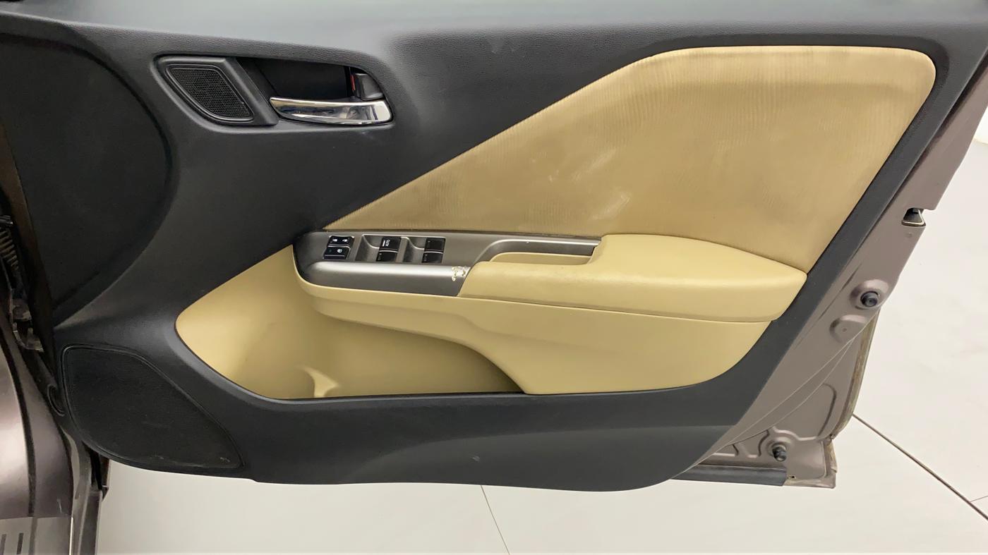 2015 Honda City 1.5L I-VTEC V MT, Petrol, Manual, 57,667 km, Driver Side Door Panels Control