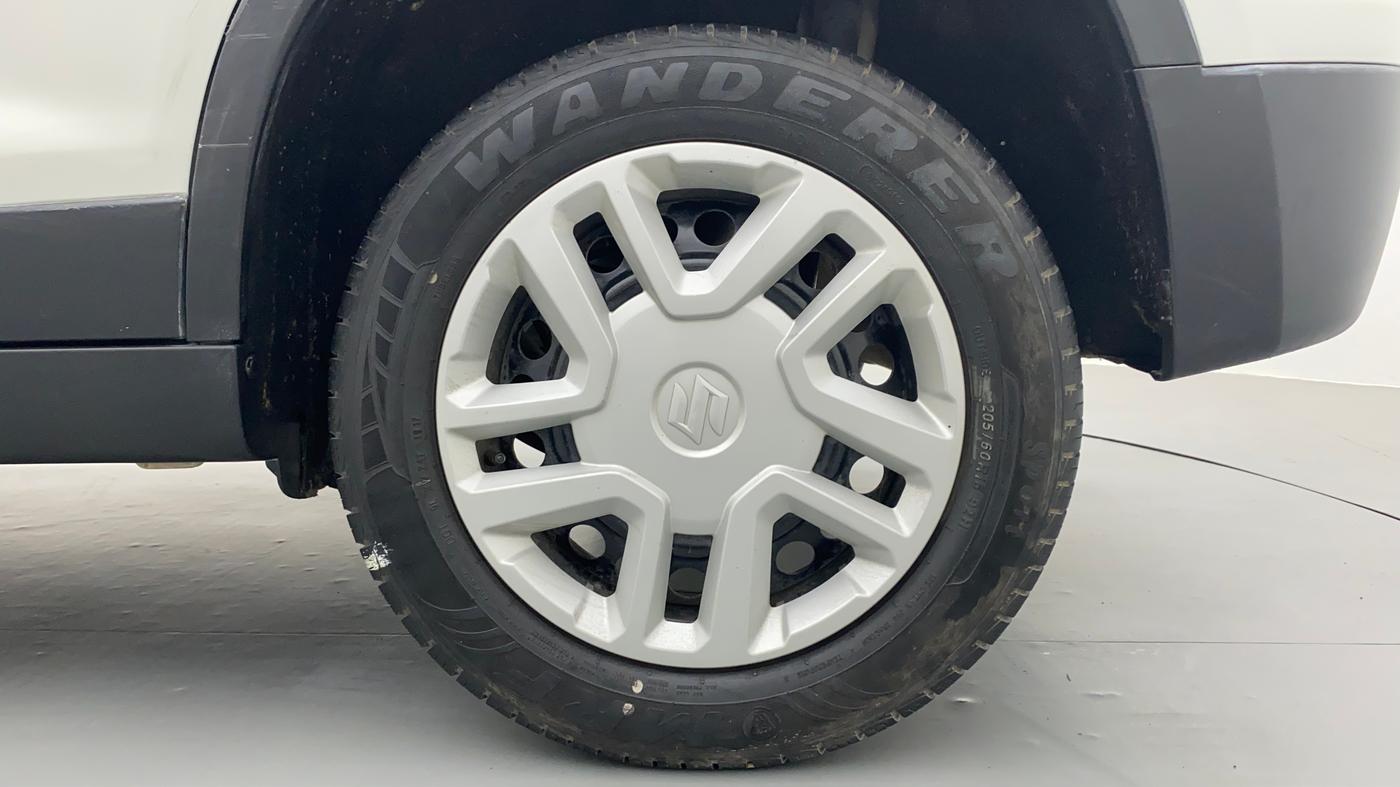 2017 Maruti Vitara Brezza VDI, Diesel, Manual, 42,241 km, Left Rear Wheel