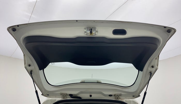 2017 Maruti Vitara Brezza VDI, Diesel, Manual, 42,241 km, Boot Door Open