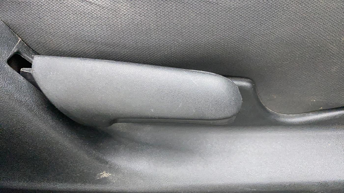 2017 Maruti Vitara Brezza VDI, Diesel, Manual, 42,241 km, Driver Side Adjustment Panel