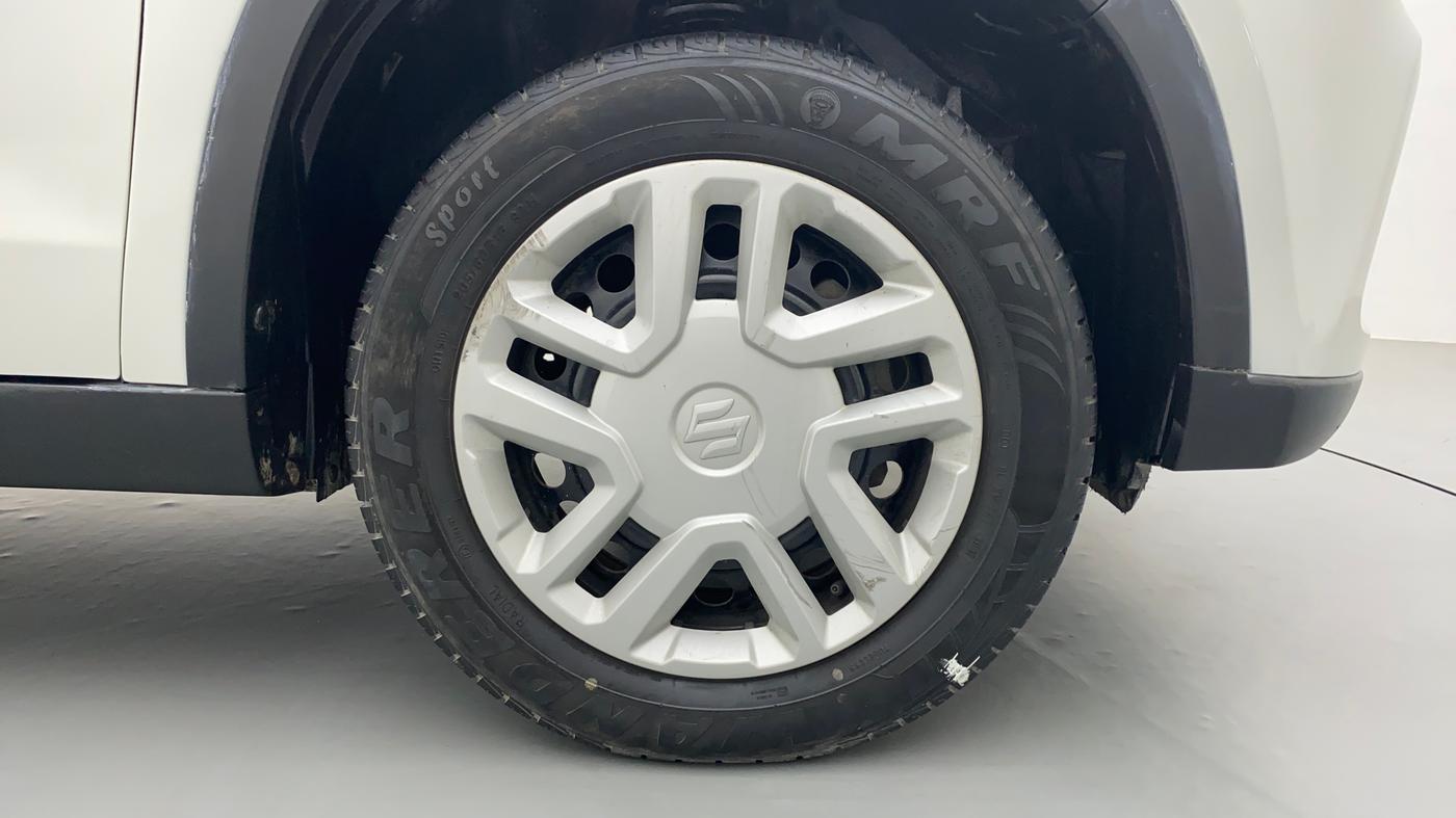 2017 Maruti Vitara Brezza VDI, Diesel, Manual, 42,241 km, Right Front Wheel