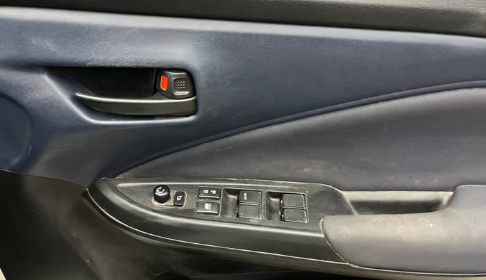 2023 Maruti Baleno DELTA PETROL 1.2, Petrol, Manual, 38,618 km, Driver Side Door Panels Control