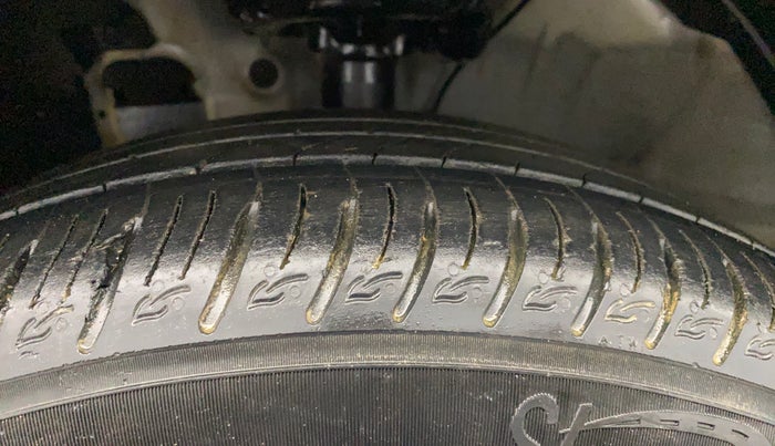 2019 Hyundai VENUE SX PLUS 1.0 TURBO DCT, Petrol, Automatic, 29,975 km, Left Front Tyre Tread