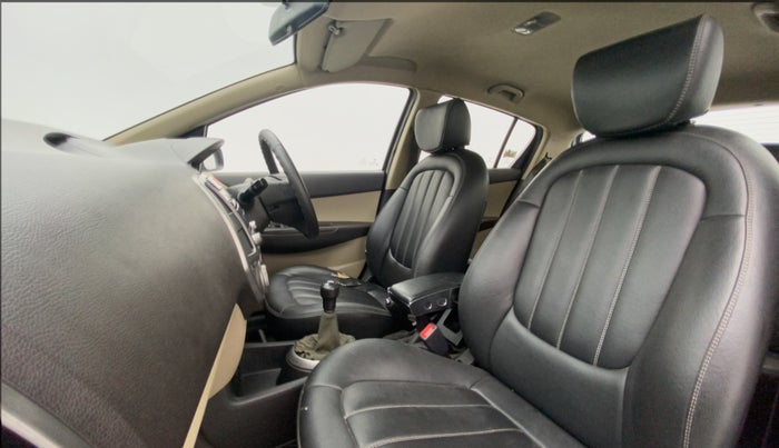 2012 Hyundai i20 MAGNA (O) 1.2, Petrol, Manual, 94,576 km, Right Side Front Door Cabin