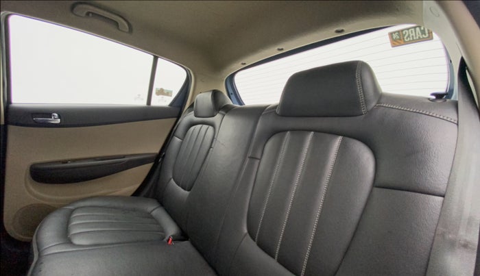 2012 Hyundai i20 MAGNA (O) 1.2, Petrol, Manual, 94,576 km, Right Side Rear Door Cabin