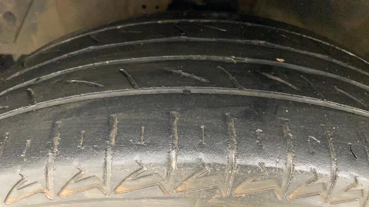 2012 Hyundai i20 MAGNA (O) 1.2, Petrol, Manual, 94,576 km, Left Front Tyre Tread