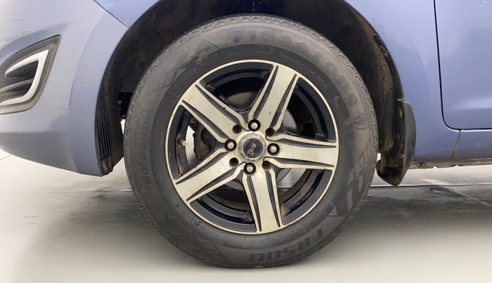 2012 Hyundai i20 MAGNA (O) 1.2, Petrol, Manual, 94,576 km, Left Front Wheel