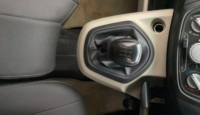 2018 Datsun Go T (O), Petrol, Manual, 68,548 km, Gear Lever