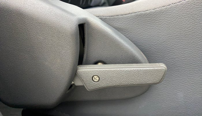 2012 Maruti Alto 800 LXI, Petrol, Manual, 25,692 km, Driver Side Adjustment Panel