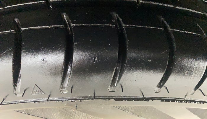 2012 Maruti Alto 800 LXI, Petrol, Manual, 25,692 km, Left Front Tyre Tread