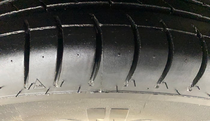 2012 Maruti Alto 800 LXI, Petrol, Manual, 25,692 km, Right Front Tyre Tread