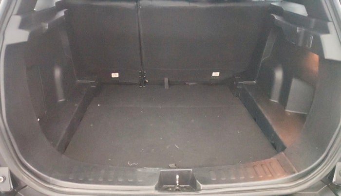 2023 Tata Harrier FEARLESS PLUS DARK EDITION, Diesel, Manual, 73,562 km, Boot Inside