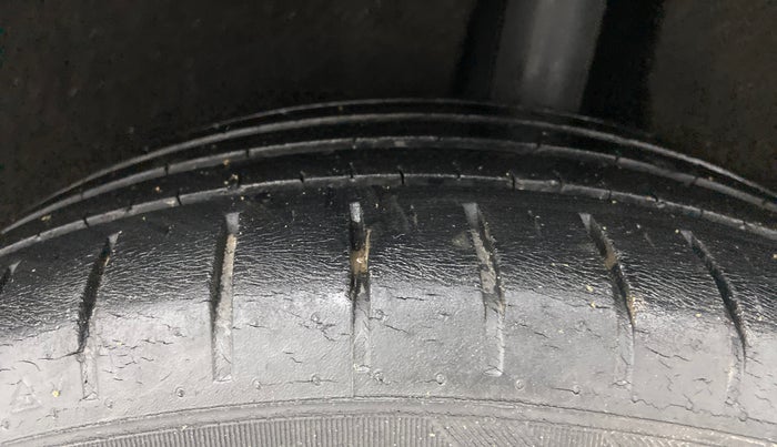 2018 Maruti Baleno ALPHA CVT PETROL 1.2, Petrol, Automatic, 54,210 km, Left Rear Tyre Tread