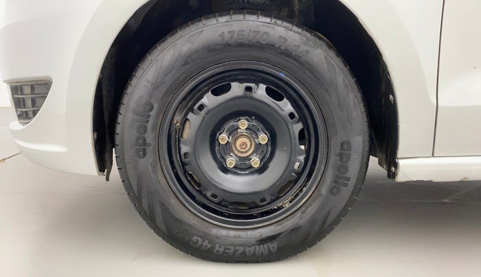 2014 Skoda Rapid 1.6 MPI MT ACTIVE, Petrol, Manual, 46,955 km, Left Front Wheel