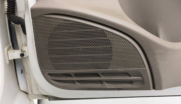 2014 Skoda Rapid 1.6 MPI MT ACTIVE, Petrol, Manual, 46,955 km, Speaker