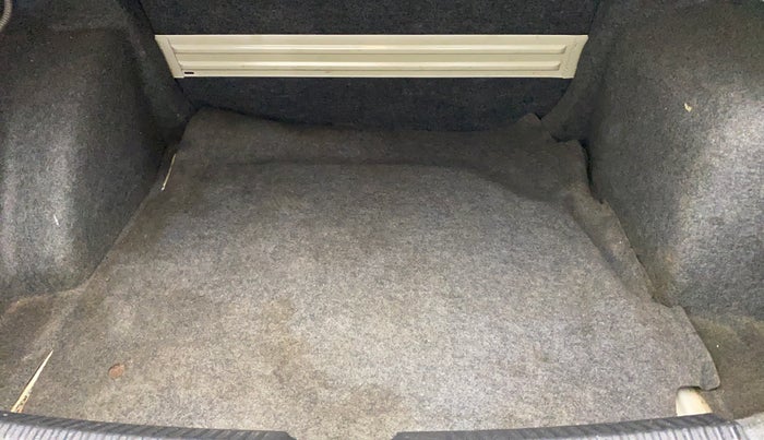 2014 Skoda Rapid 1.6 MPI MT ACTIVE, Petrol, Manual, 46,955 km, Boot Inside