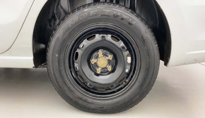 2014 Skoda Rapid 1.6 MPI MT ACTIVE, Petrol, Manual, 46,955 km, Left Rear Wheel