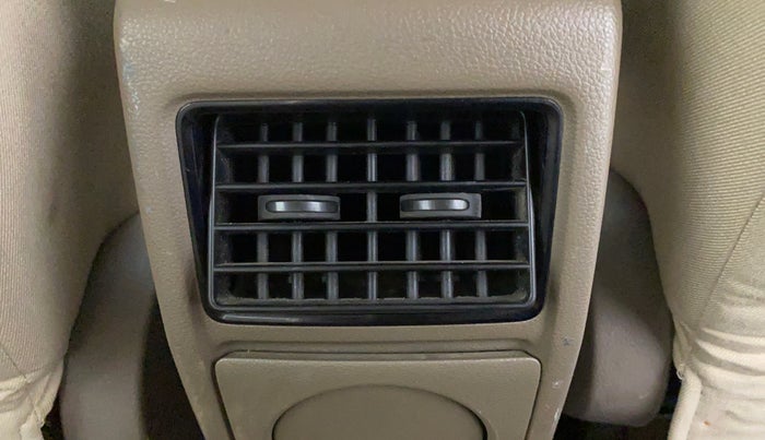 2014 Skoda Rapid 1.6 MPI MT ACTIVE, Petrol, Manual, 46,955 km, Rear AC Vents