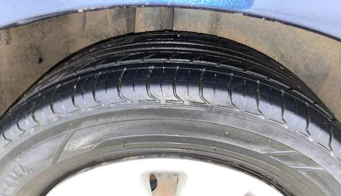 2016 Maruti Ertiga VXI CNG, CNG, Manual, 69,392 km, Right Rear Tyre Tread