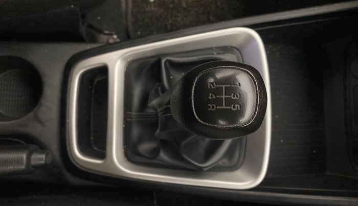 2021 Hyundai VENUE S 1.2, Petrol, Manual, 44,718 km, Gear Lever