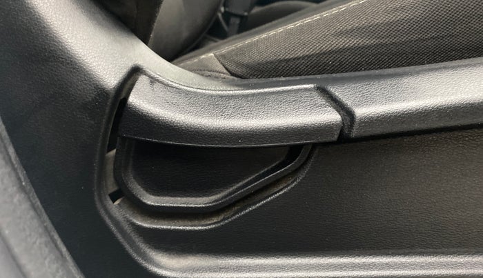 2021 Hyundai VENUE S 1.2, Petrol, Manual, 44,718 km, Driver Side Adjustment Panel