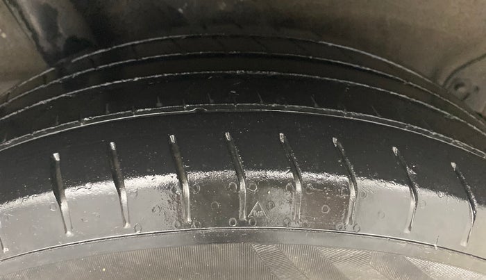 2021 Hyundai VENUE S 1.2, Petrol, Manual, 44,718 km, Right Rear Tyre Tread