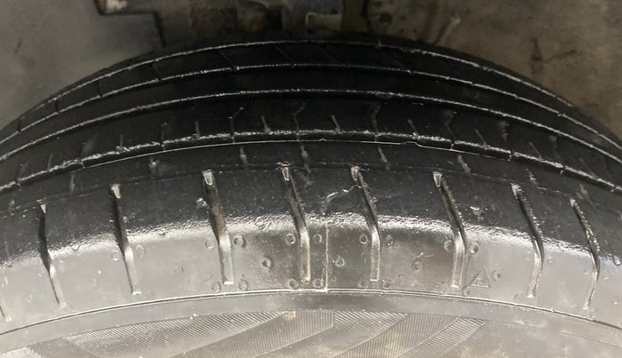 2021 Hyundai VENUE S 1.2, Petrol, Manual, 44,718 km, Left Front Tyre Tread