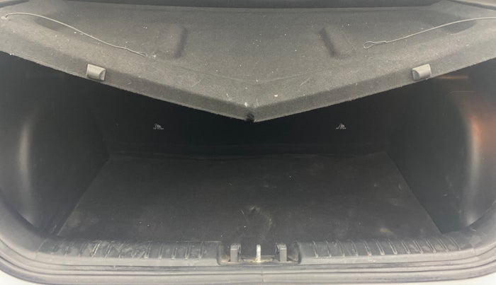 2021 Hyundai VENUE S 1.2, Petrol, Manual, 44,718 km, Boot Inside