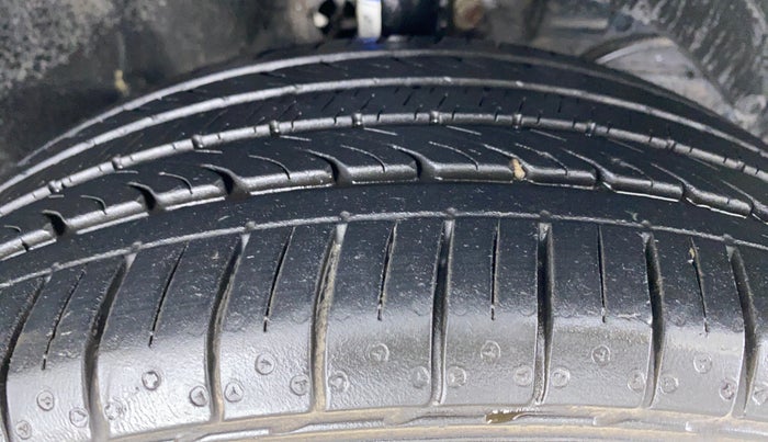 2017 Maruti Baleno ZETA 1.2 K12 AMT, Petrol, Automatic, Right Front Tyre Tread