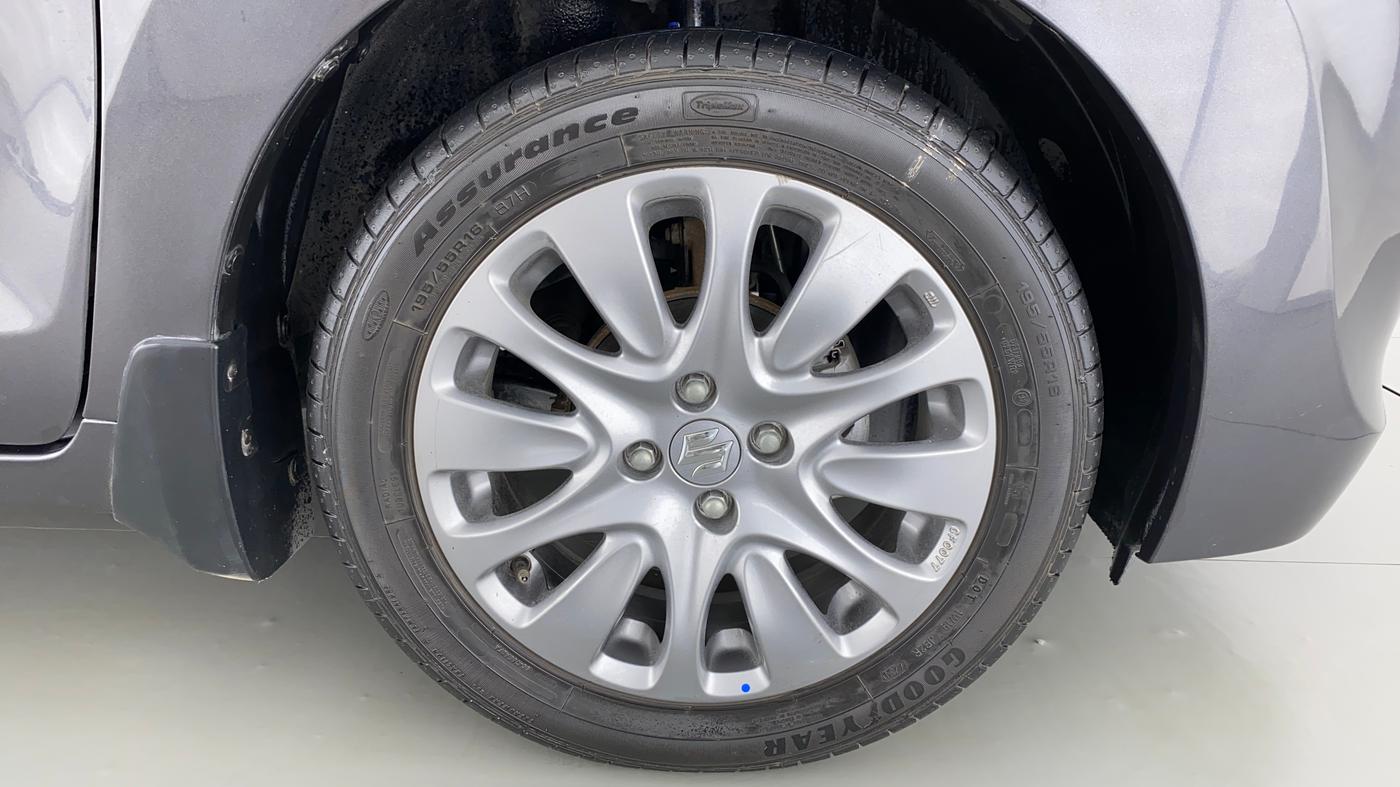 2017 Maruti Baleno ZETA 1.2 K12 AMT, Petrol, Automatic, Right Front Wheel