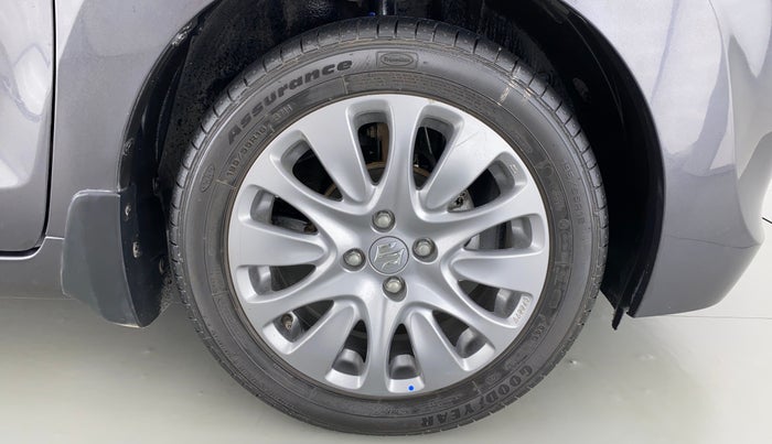 2017 Maruti Baleno ZETA 1.2 K12 AMT, Petrol, Automatic, Right Front Wheel