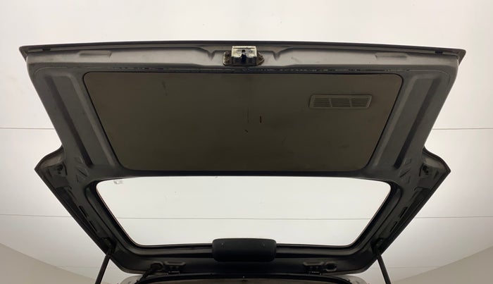 2011 Maruti Eeco 5 STR, Petrol, Manual, 80,949 km, Boot Door Open