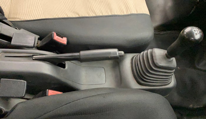 2011 Maruti Eeco 5 STR, Petrol, Manual, 80,949 km, Gear Lever