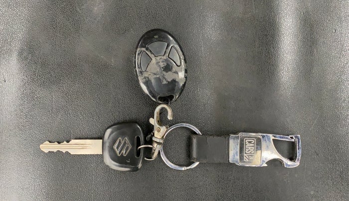 2011 Maruti Eeco 5 STR, Petrol, Manual, 80,949 km, Key Close Up