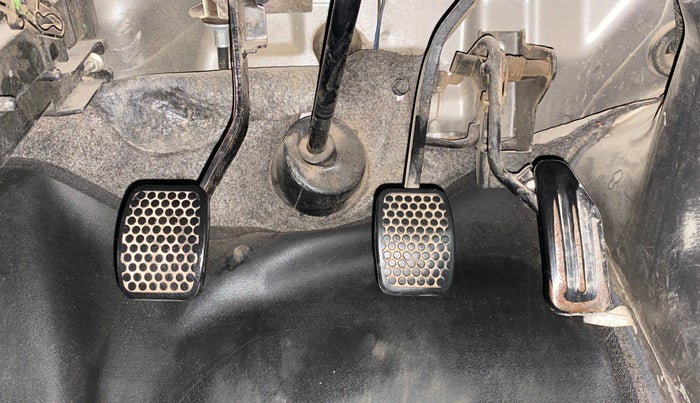 2011 Maruti Eeco 5 STR, Petrol, Manual, 80,949 km, Pedals