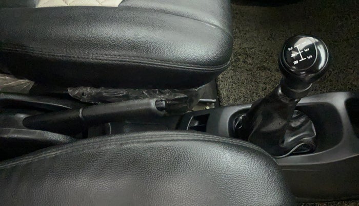 2018 Maruti Wagon R 1.0 LXI CNG, CNG, Manual, 66,027 km, Gear Lever